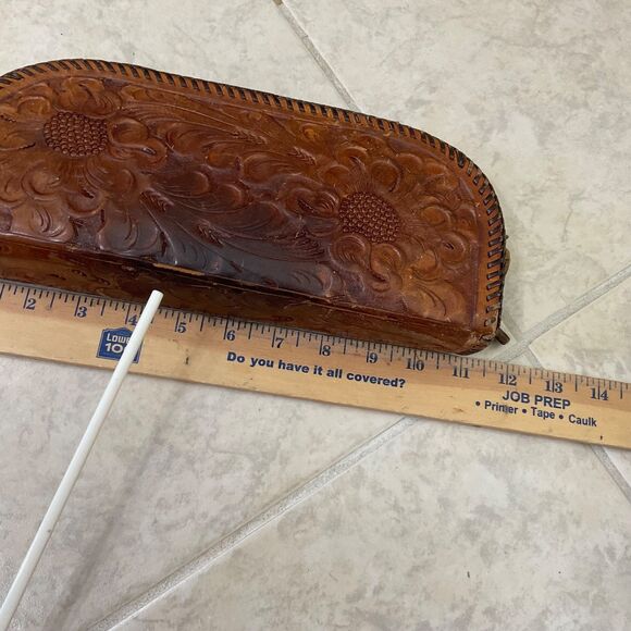Vintage Tooled Leather Clutch Purse Bag Brown Western Rodeo Zip around  patina * - Picture 13 of 13